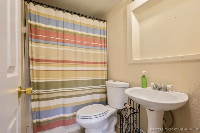 $415,000 | 1104 Seatick Road, Otisco, IN 47163