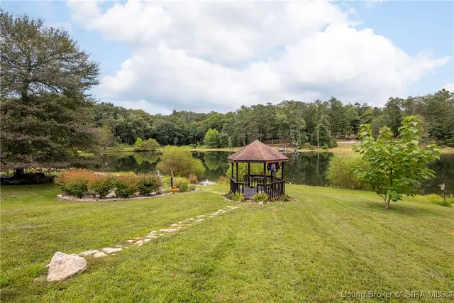 $425,000 | 1104 Seatick Road, Otisco, IN 47163