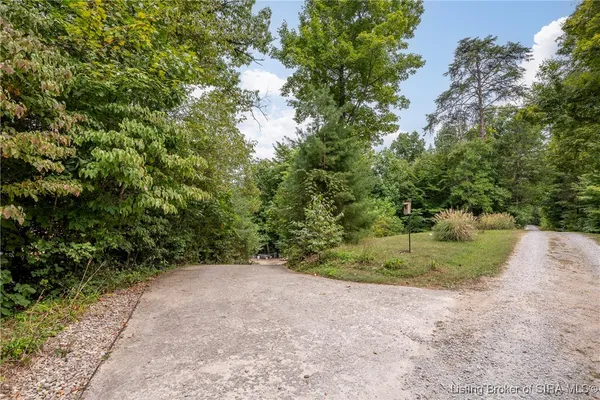 $415,000 | 1104 Seatick Road, Otisco, IN 47163