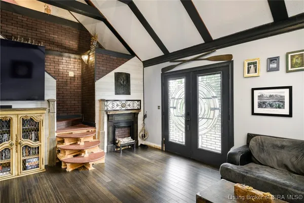 $415,000 | 1104 Seatick Road, Otisco, IN 47163