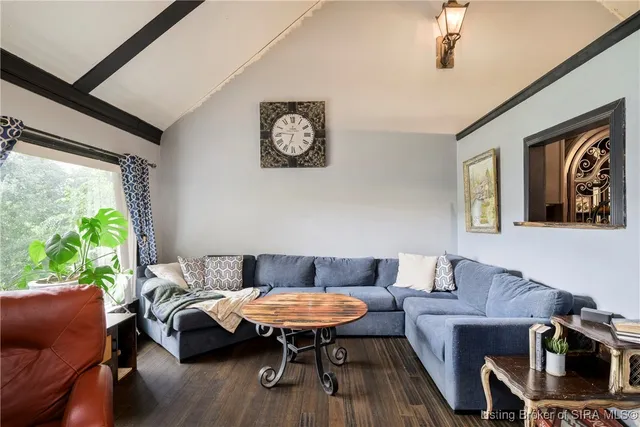 $425,000 | 1104 Seatick Road, Otisco, IN 47163