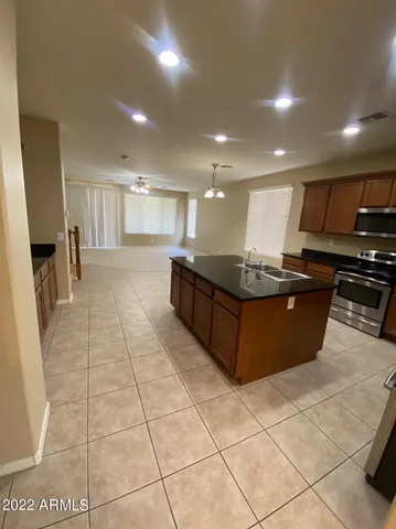 $2,300 | 6872 West Ridgeline Road, Peoria, AZ 85383