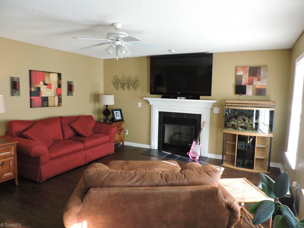 5130 Springhouse Farm Road Winston-Salem, NC 27107 - Photo 14 of 24 Great Room