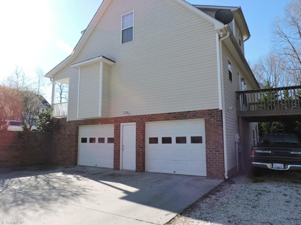 5130 Springhouse Farm Road Winston-Salem, NC 27107 - Photo 3 of 24 Exterior Side