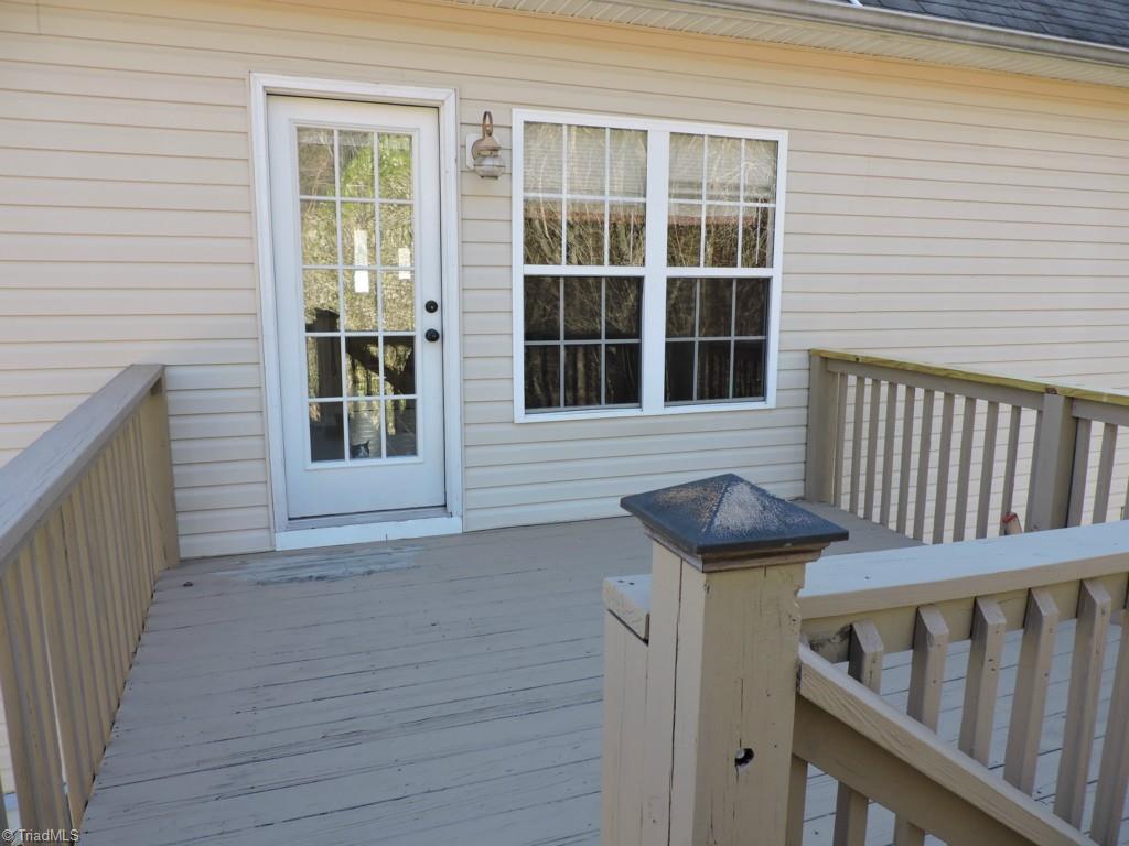 5130 Springhouse Farm Road Winston-Salem, NC 27107 - Photo 4 of 24 Deck