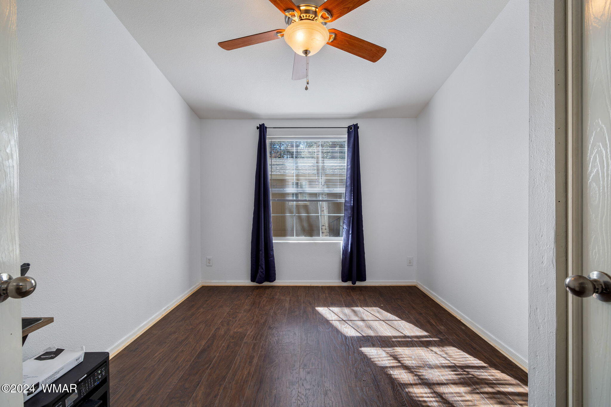 4286 East Blue Ridge Loop Pinetop, AZ 85935 - Photo 12 of 29 a view of room with window and ceiling fan