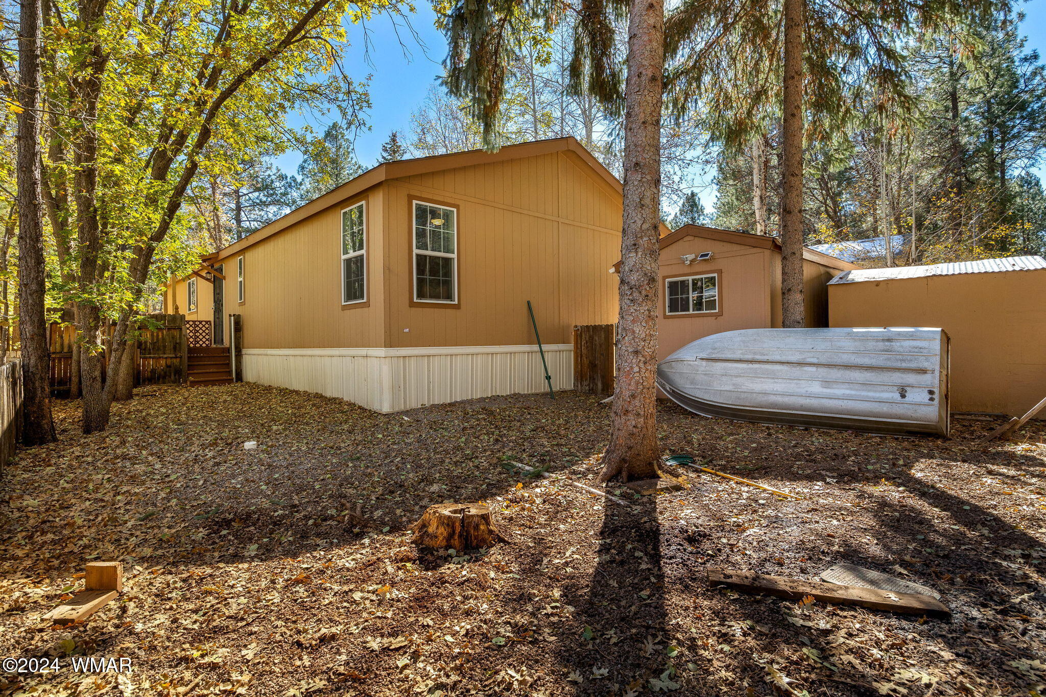 4286 East Blue Ridge Loop Pinetop, AZ 85935 - Photo 22 of 29 a view of a house with backyard