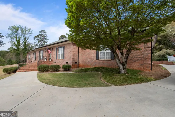$795,000 | 160 Victoria Drive, Fayetteville, GA 30214