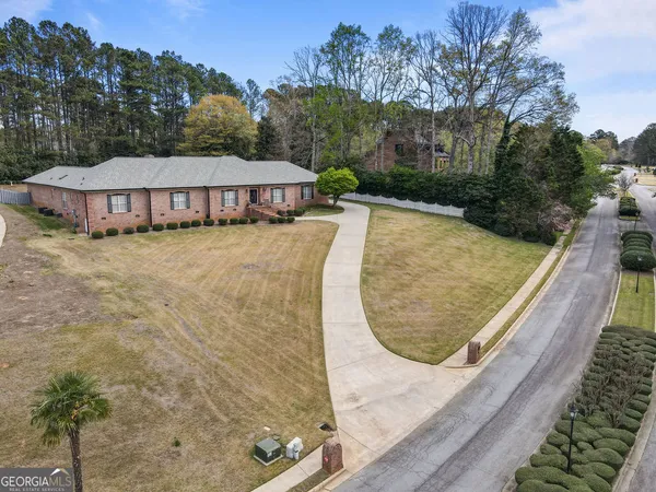 $795,000 | 160 Victoria Drive, Fayetteville, GA 30214