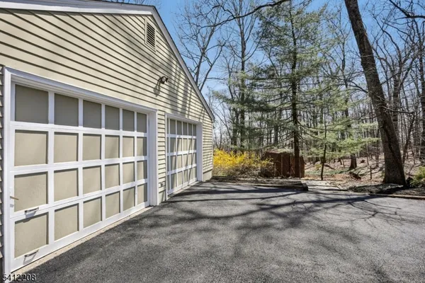 $865,000 | 14 Long Ridge Road, Morris Plains, NJ 07950