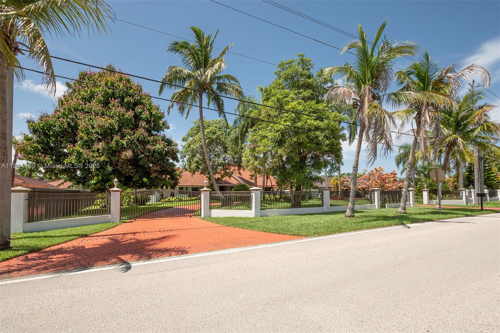 8375 Southwest 78th Street Miami, FL 33143 - Photo 18 of 45