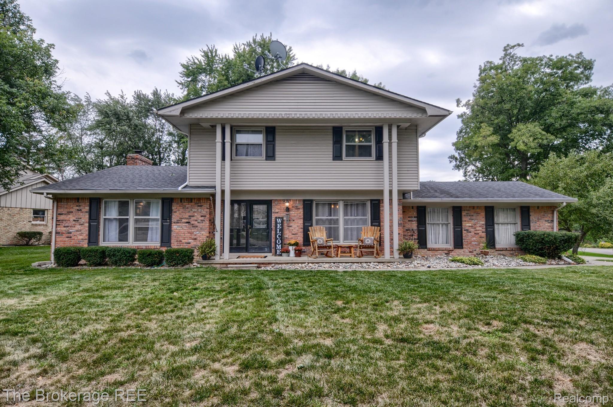 6121 Kings Shire Road Grand Blanc, MI 48439 - Photo 1 of 42 SD3_5070-HDR(5).jpg