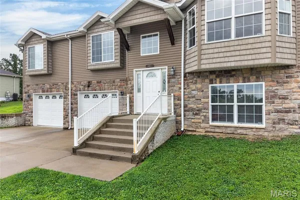$292,000 | 16654 Holy Cross Lane, St. Robert, MO 65584