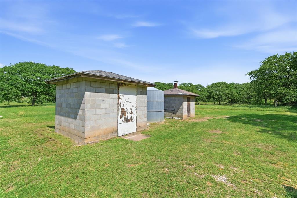 3523 East Highway 199 Springtown, TX 76082 - Photo 28 of 40