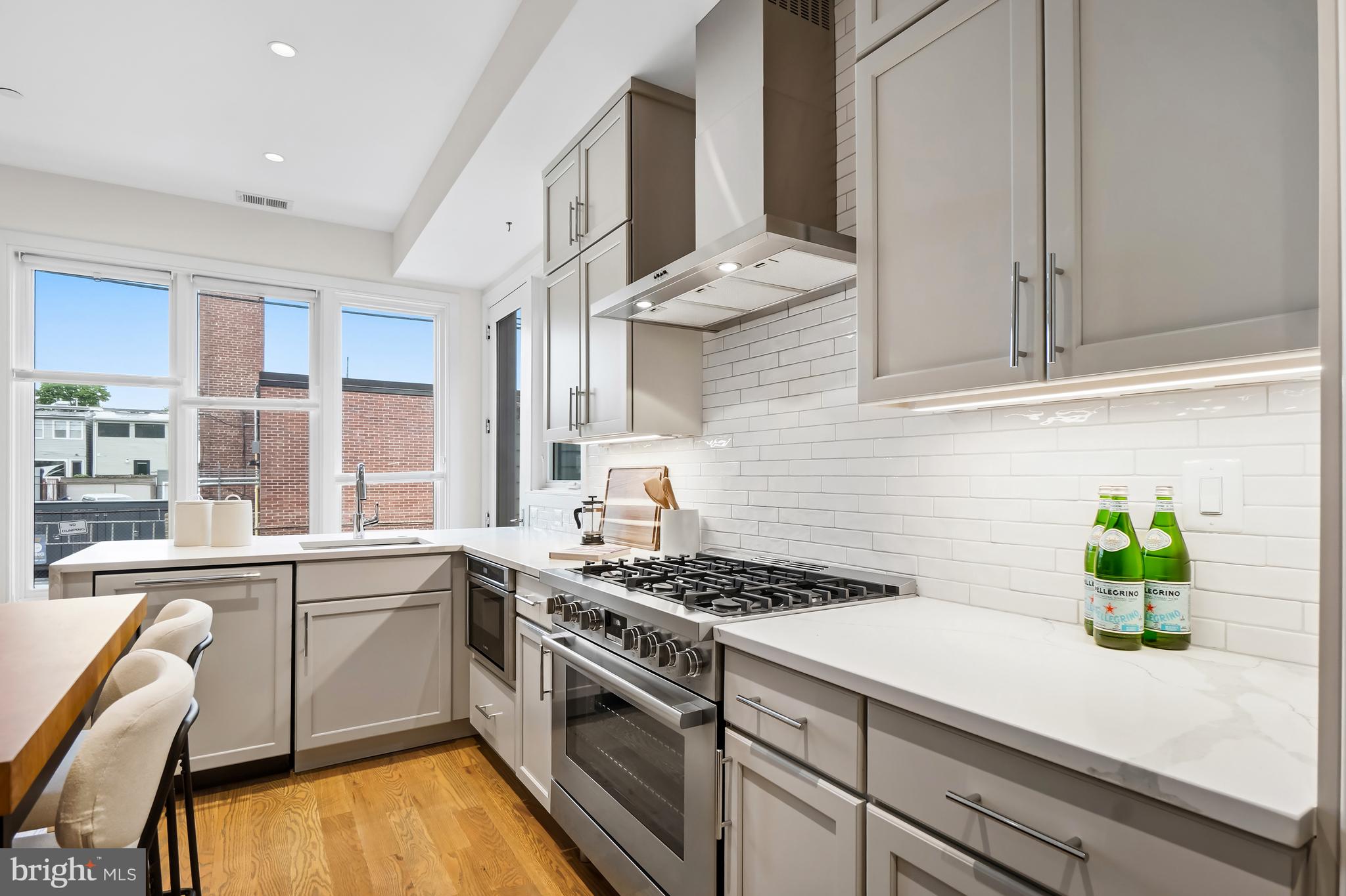 270 15th Street Southeast, Unit 202 Washington, DC 20003 - Photo 7 of 27