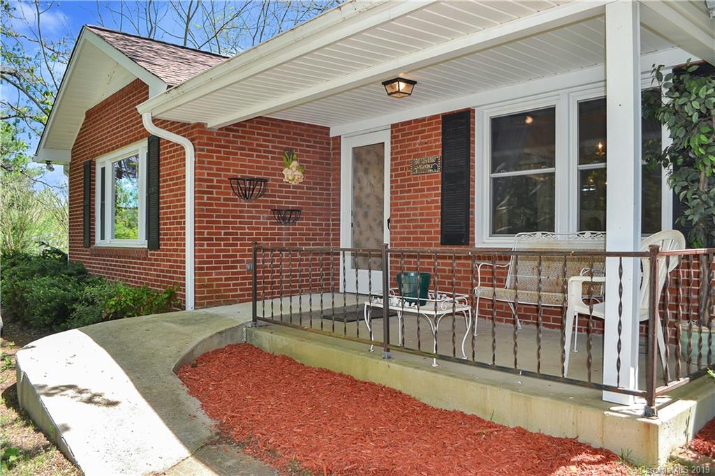 649 Yates Cove Road Waynesville, NC 28785 - Photo 2 of 25 Gallery Image 2