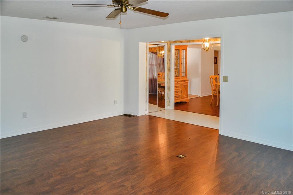649 Yates Cove Road Waynesville, NC 28785 - Photo 5 of 25 Gallery Image 5