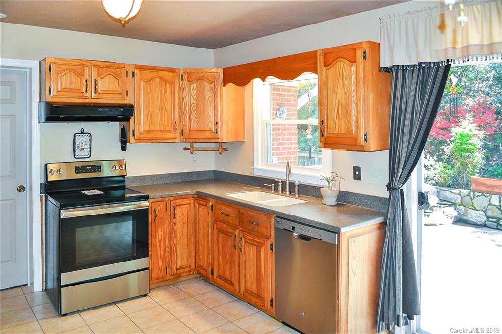 649 Yates Cove Road Waynesville, NC 28785 - Photo 8 of 25 Gallery Image 8