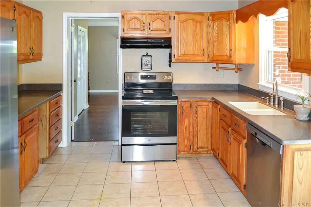 649 Yates Cove Road Waynesville, NC 28785 - Photo 9 of 25 Gallery Image 9
