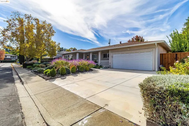 $949,000 | 4656 Benbow Court, Concord, CA 94521