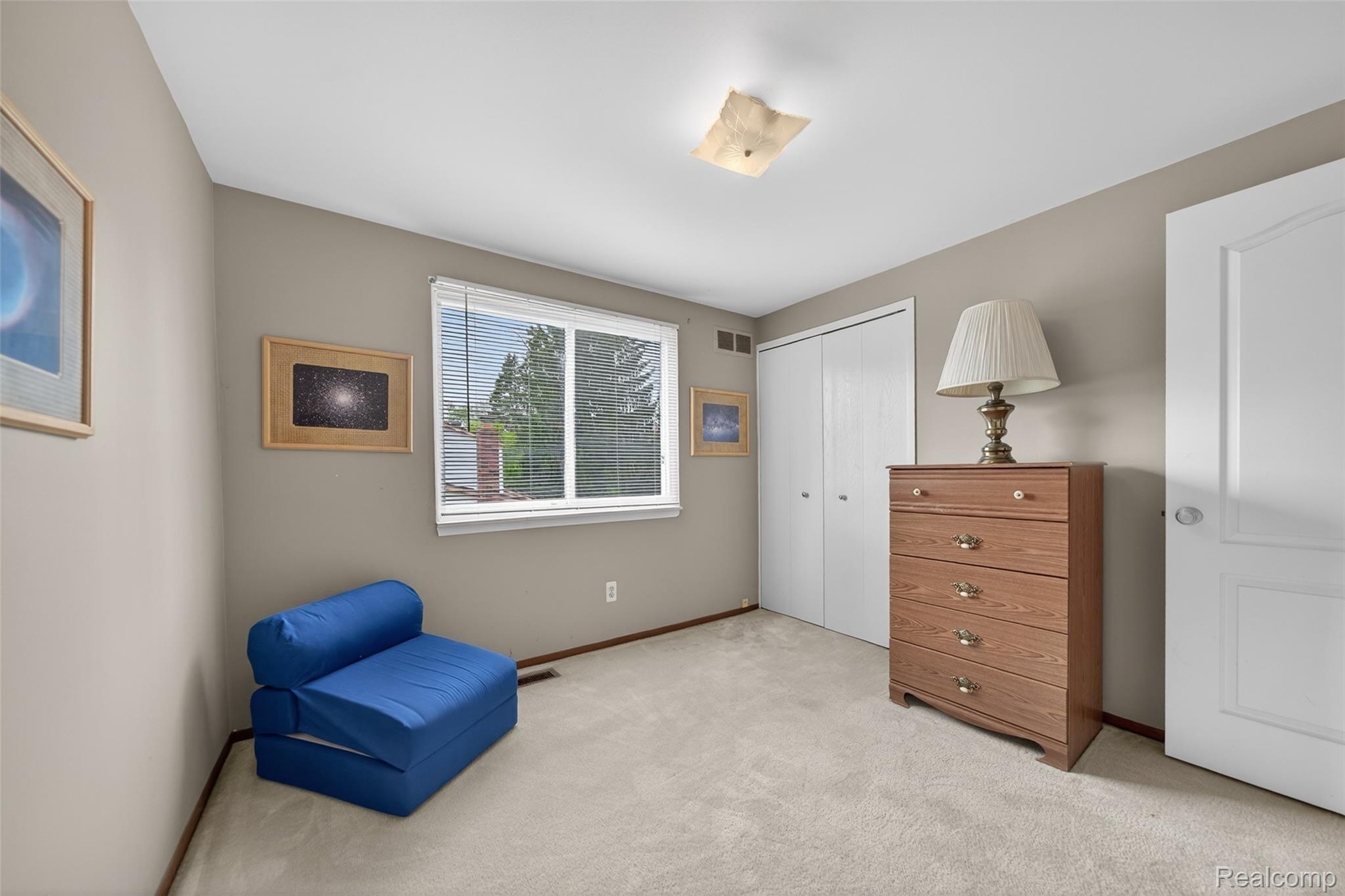2578 Powderhorn Ridge Road Rochester, MI 48309 - Photo 33 of 46 Sitting room featuring baseboards and light carpet