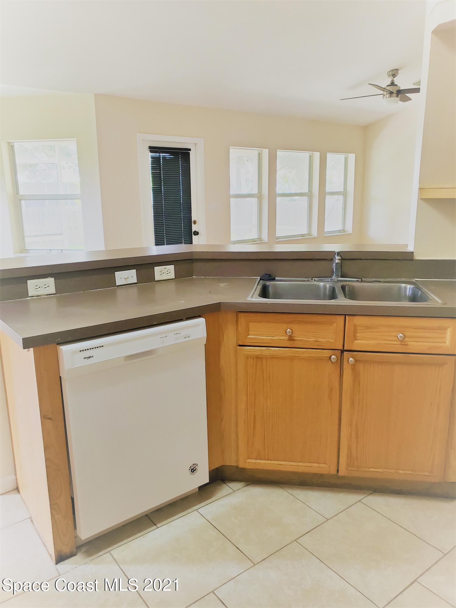 218 San Remo Road Southwest Palm Bay, FL 32908 - Photo 20 of 40 20210628_144548