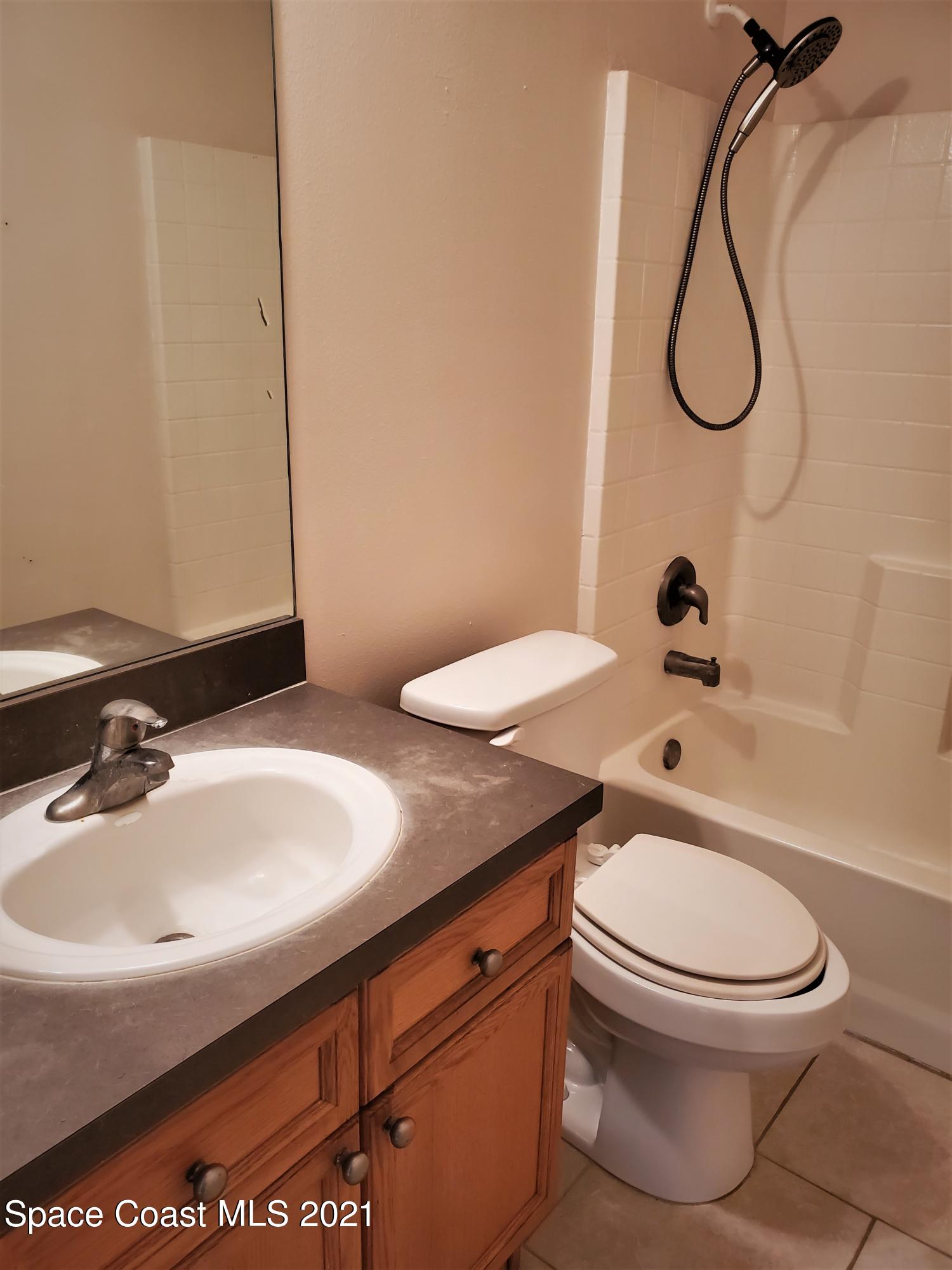 218 San Remo Road Southwest Palm Bay, FL 32908 - Photo 31 of 40 20210628_144757