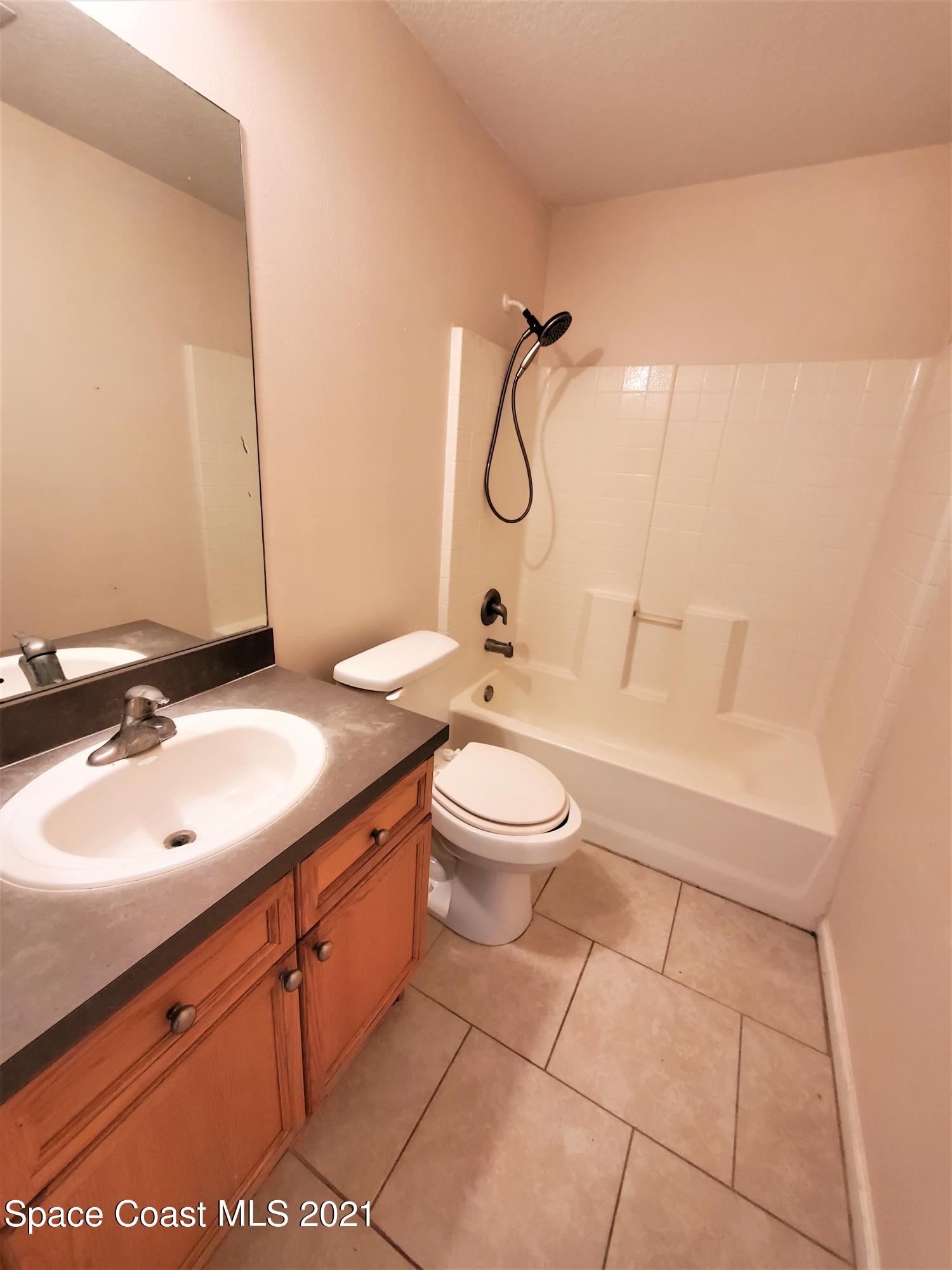 218 San Remo Road Southwest Palm Bay, FL 32908 - Photo 32 of 40 20210628_144801
