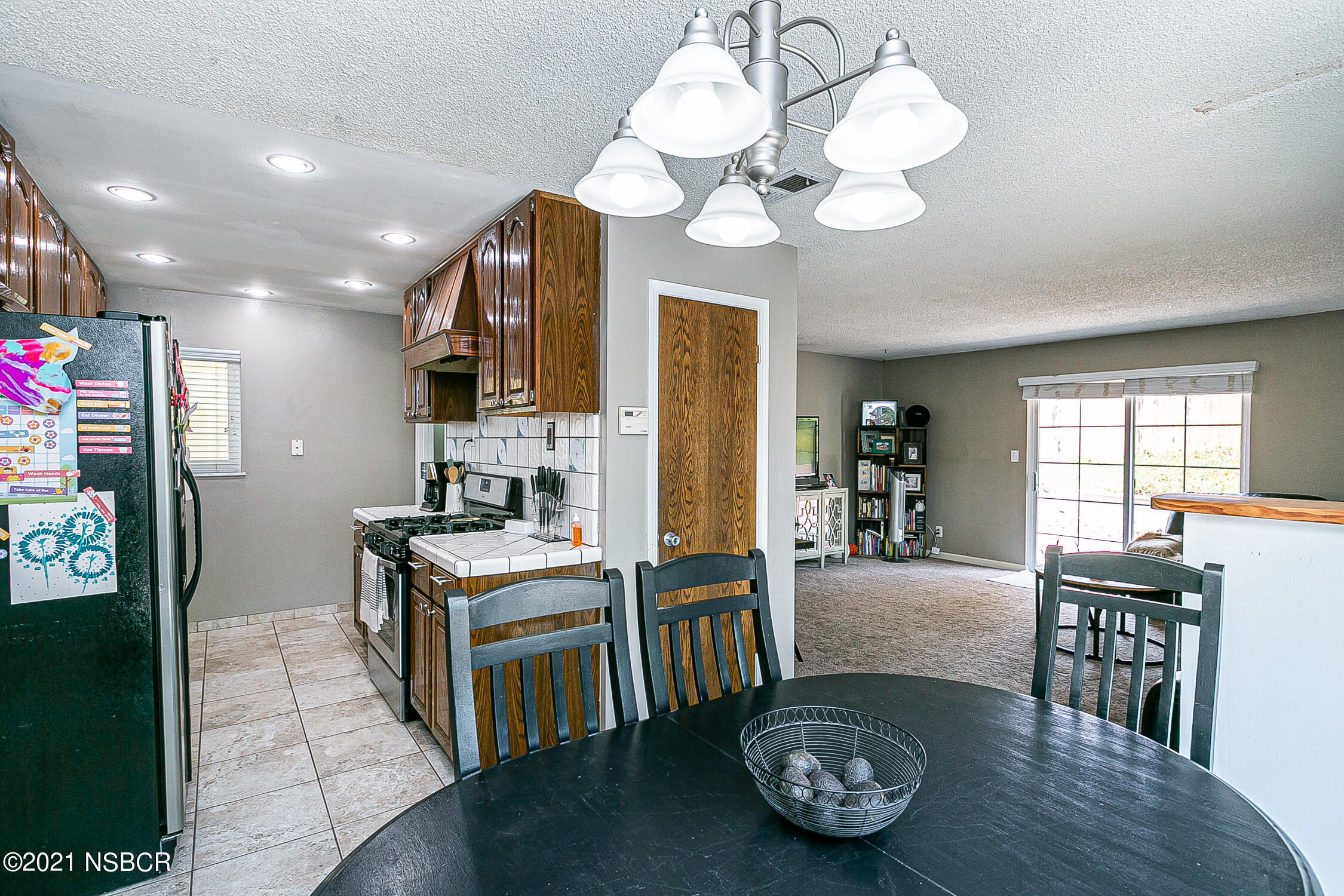 643 Vela Way Lompoc, CA 93436 - Photo 11 of 24 VelaWy_12