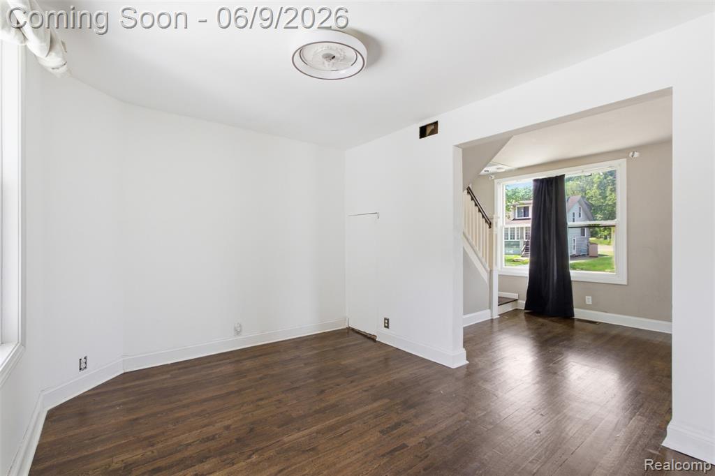 21934 Linwood Eastpointe, MI 48021 - Photo 4 of 14