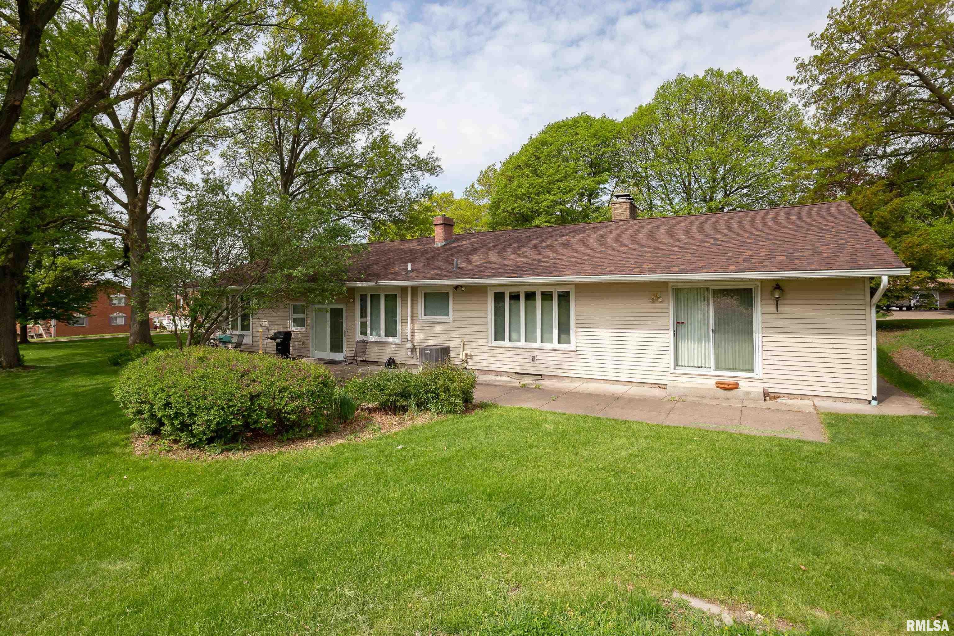 4009 Rodeo Road Davenport, IA 52806 - Photo 3 of 37 Gallery Image 3