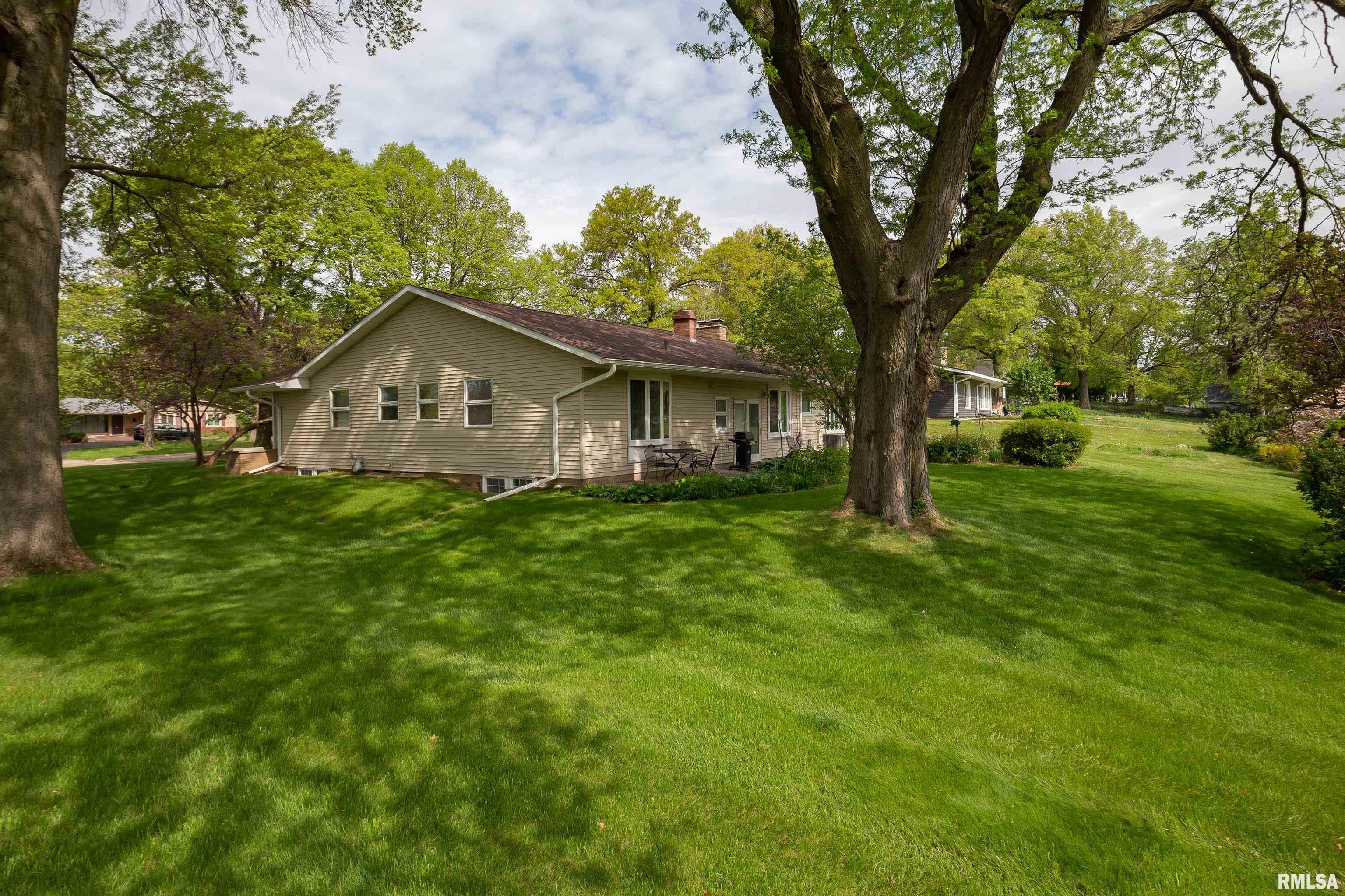 4009 Rodeo Road Davenport, IA 52806 - Photo 33 of 37 Gallery Image 33