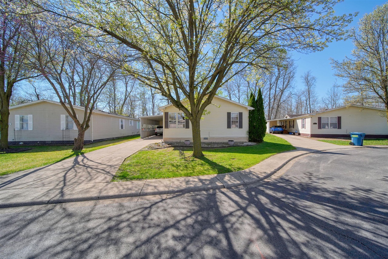 448 Raisin River Drive Adrian, MI 49221 - Photo 34 of 38