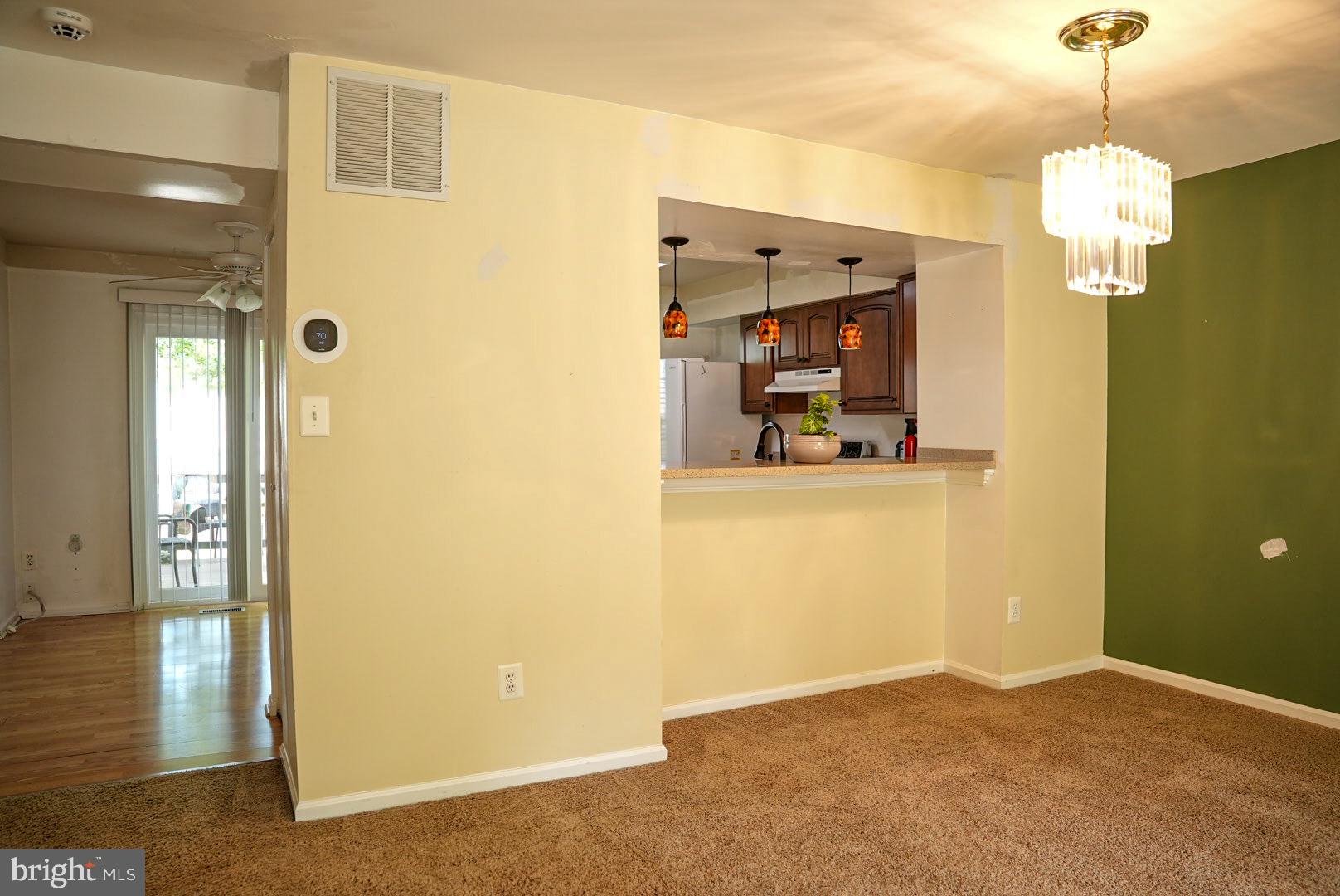 7691 Northern Oaks Court Springfield, VA 22153 - Photo 3 of 23 Bright and inviting open space.