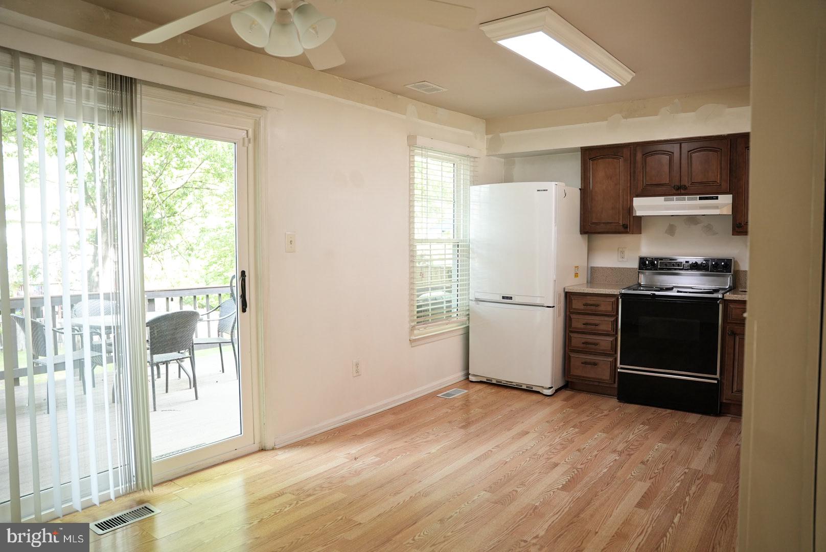 7691 Northern Oaks Court Springfield, VA 22153 - Photo 4 of 23 Bright and airy kitchen retreat.