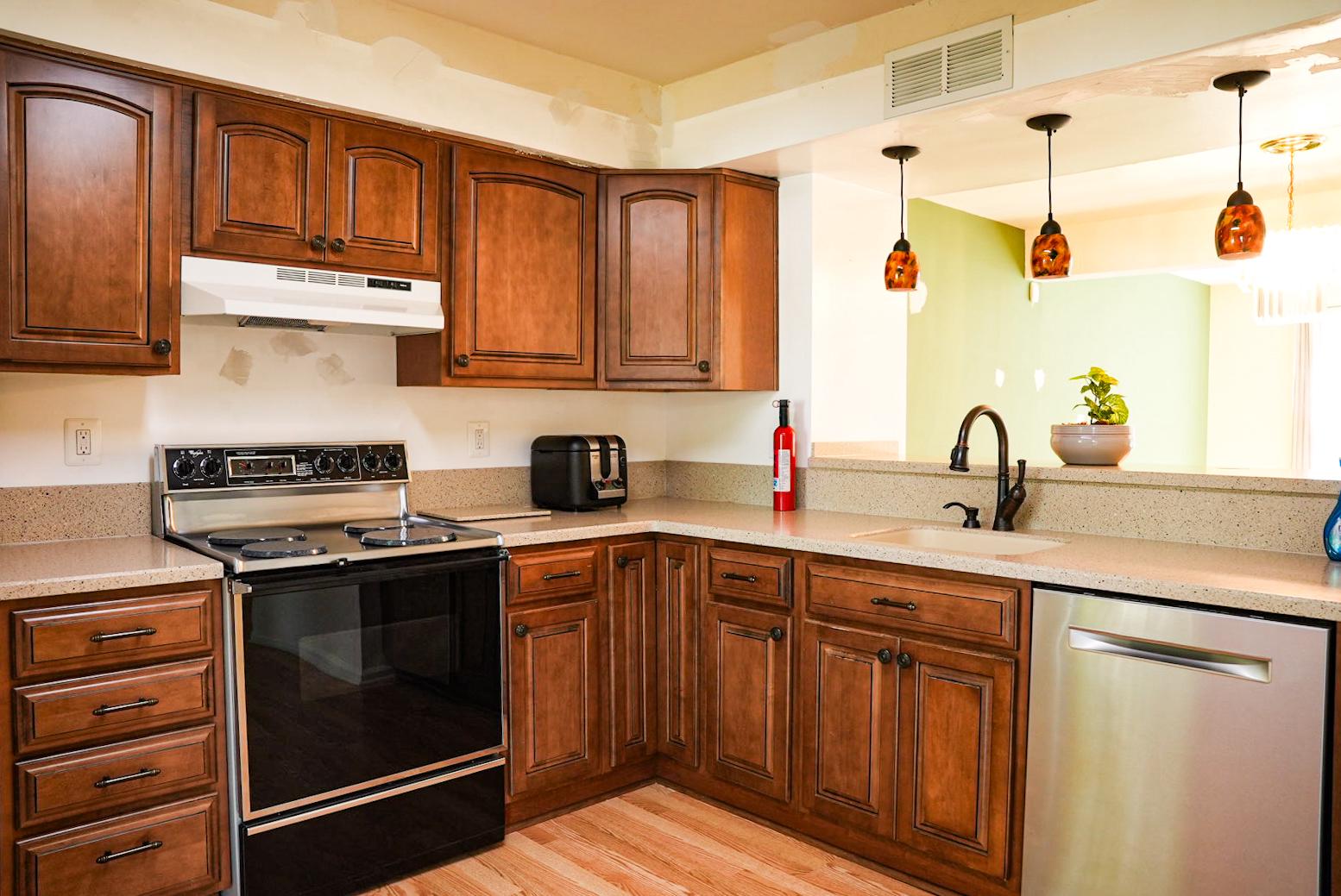 7691 Northern Oaks Court Springfield, VA 22153 - Photo 5 of 23 Cabinets are new just have older style to it