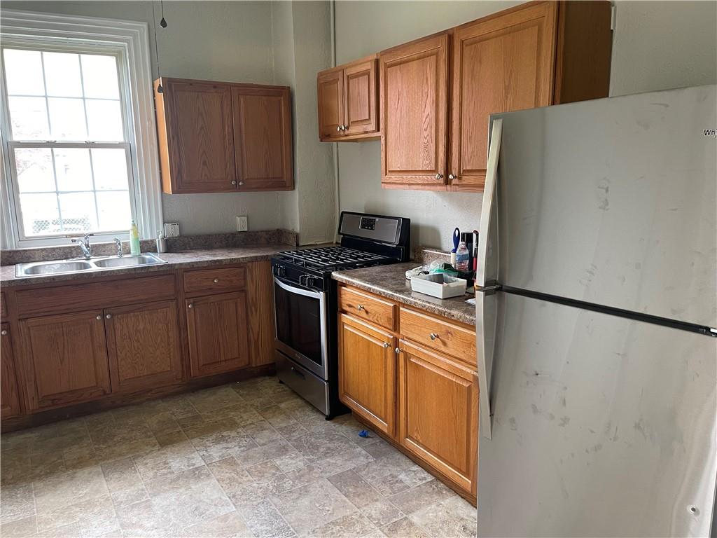 1732 Middle Street Pittsburgh, PA 15215 - Photo 9 of 35