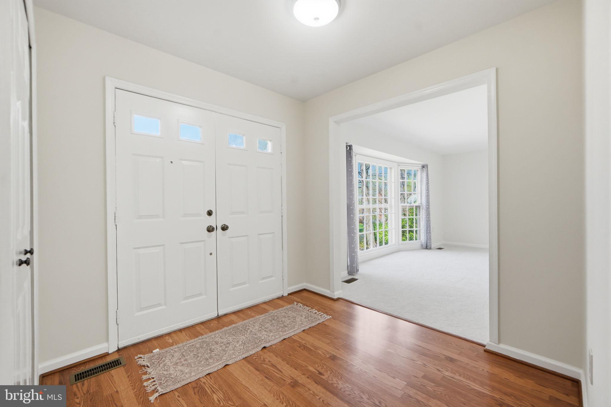 7783 Tangier Drive Springfield, VA 22153 - Photo 5 of 54 Entry