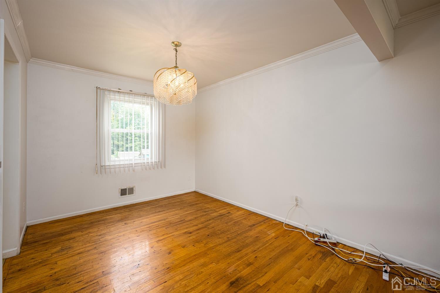 21 Bristol Road Piscataway, NJ 08854 - Photo 11 of 31 Gallery Image 11
