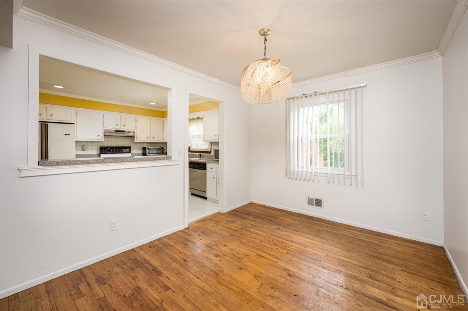 21 Bristol Road Piscataway, NJ 08854 - Photo 12 of 31 Gallery Image 12