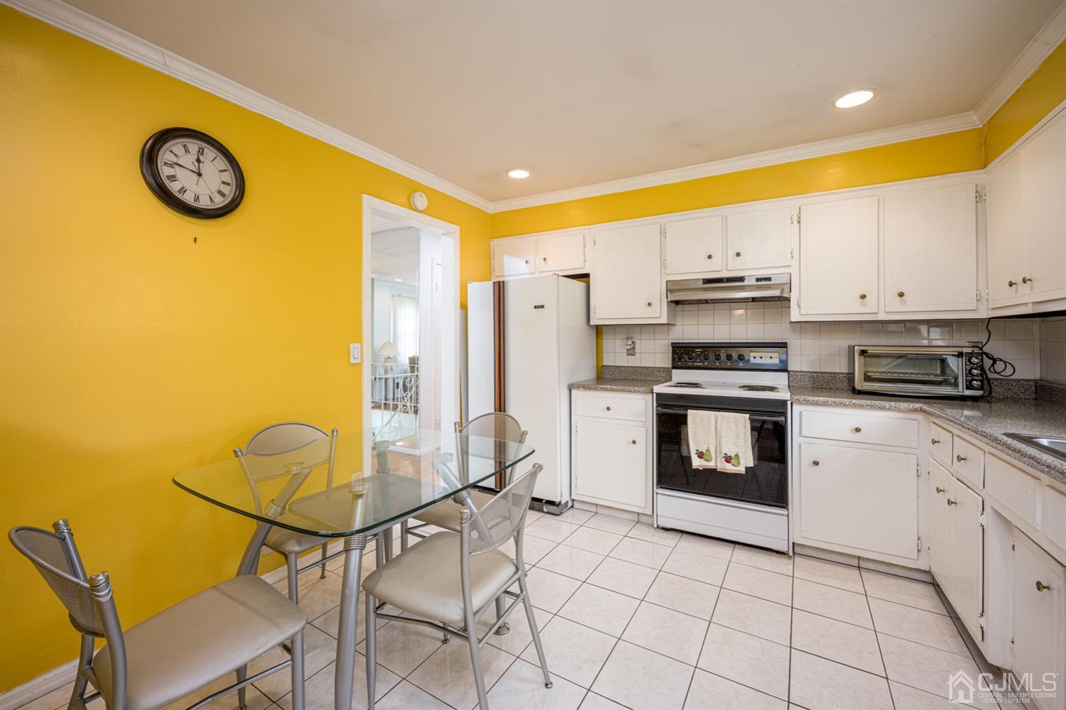 21 Bristol Road Piscataway, NJ 08854 - Photo 14 of 31 Gallery Image 14