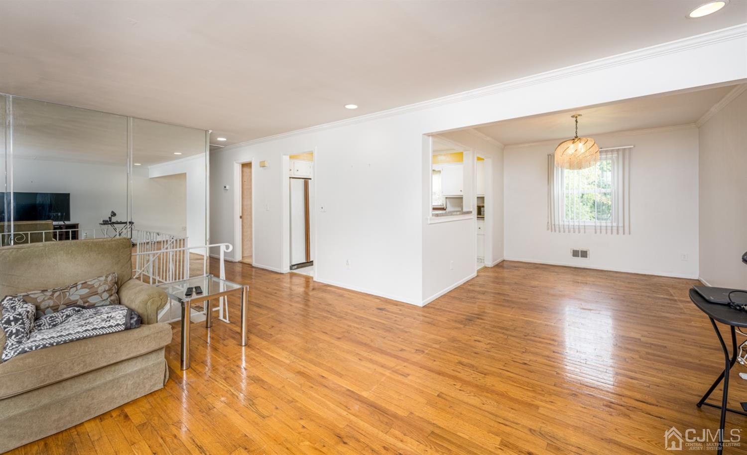 21 Bristol Road Piscataway, NJ 08854 - Photo 10 of 31 Gallery Image 10
