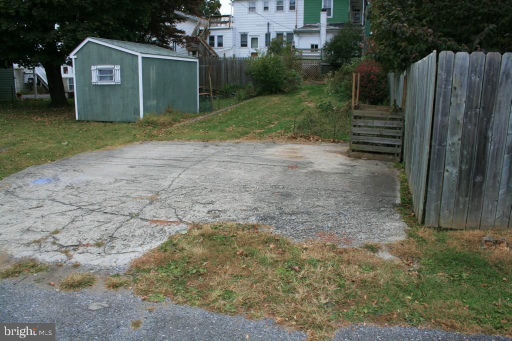 34 East Center Street Lititz, PA 17543 - Photo 7 of 21 a view of a backyard