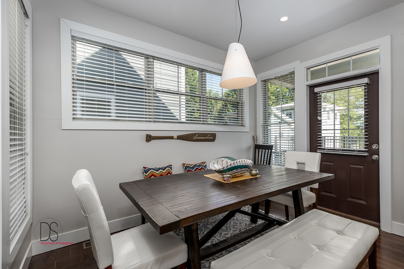 4 Pelican Landing Ottawa, IL 61350 - Photo 18 of 29 a view of a dining room with furniture window and outside view