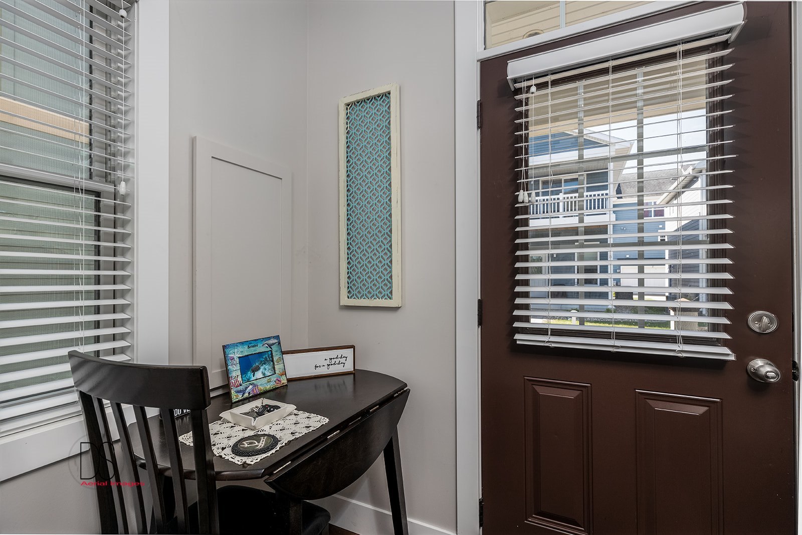 4 Pelican Landing Ottawa, IL 61350 - Photo 23 of 29 a view of a workspace with furniture and a window