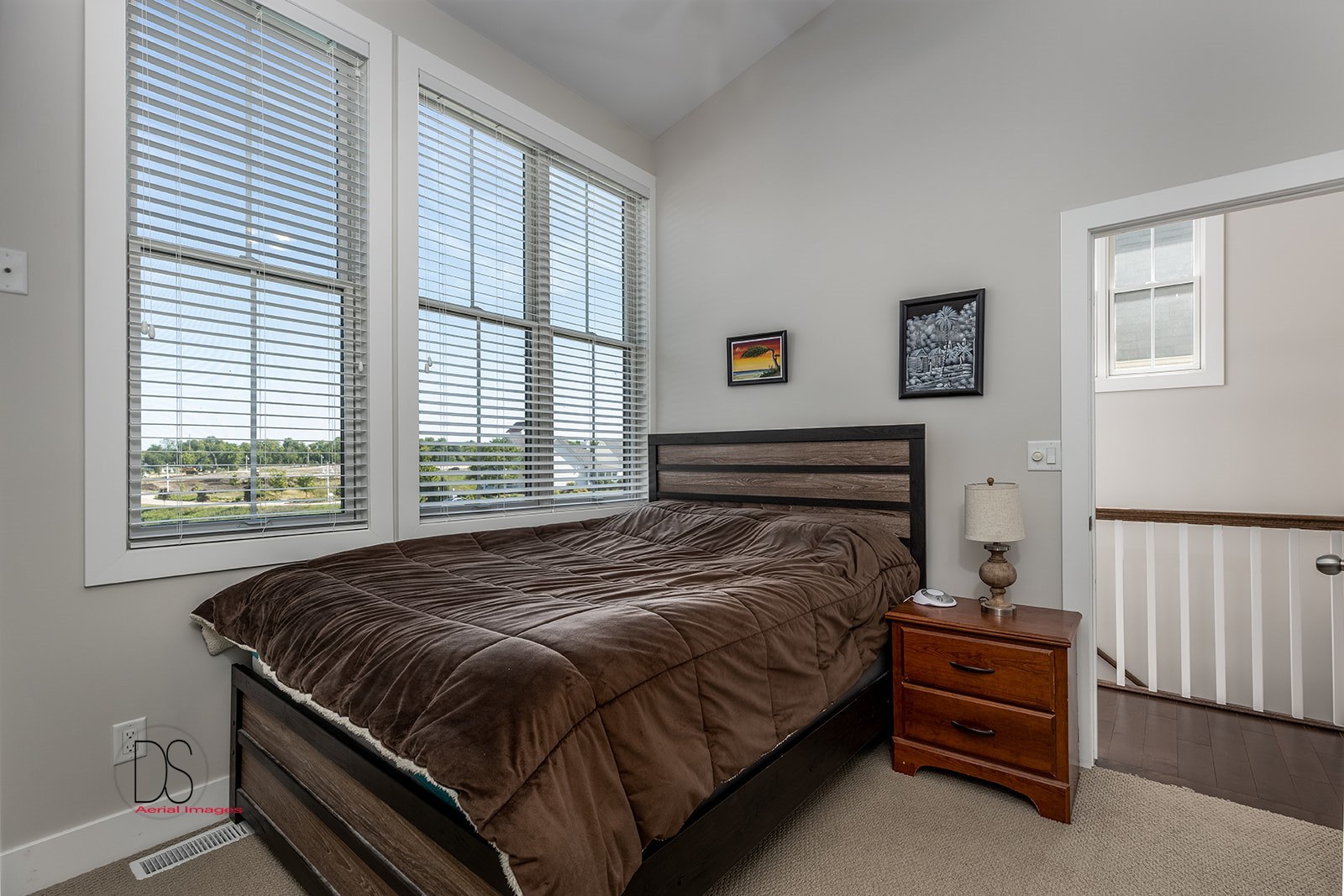 4 Pelican Landing Ottawa, IL 61350 - Photo 25 of 29 a bedroom with a bed and a window