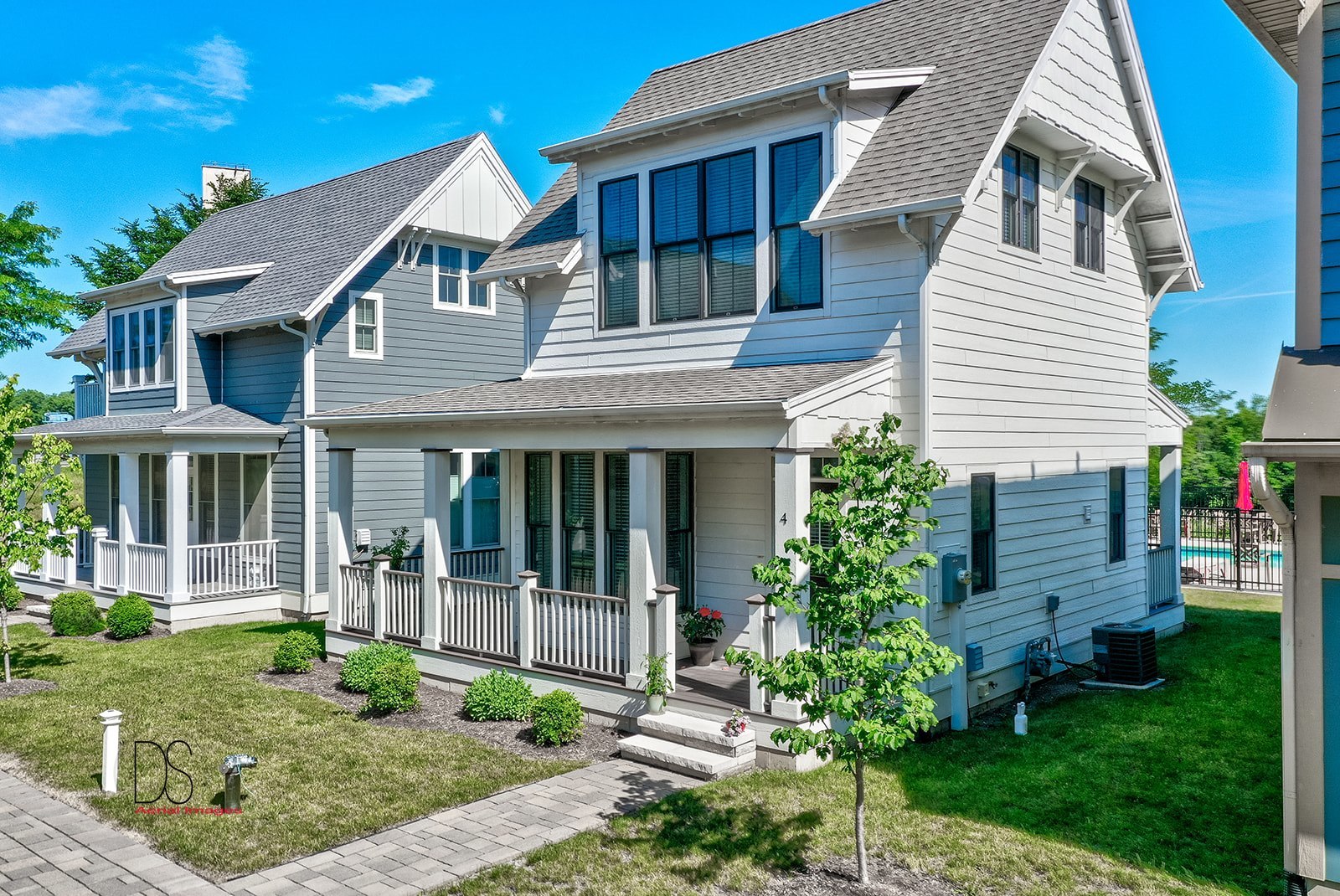 4 Pelican Landing Ottawa, IL 61350 - Photo 3 of 29 a view of a white house with a small yard plants and large tree