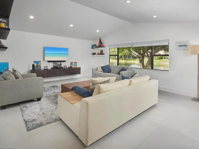 $1,995,000 | 7661 Ponte Verde Way, Naples, FL 34109