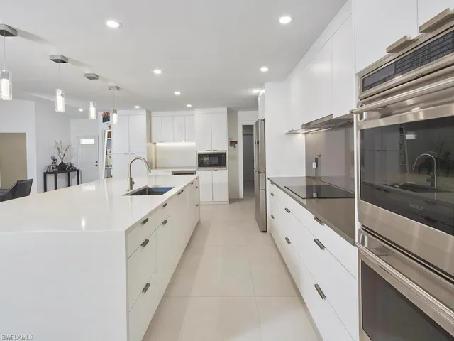 $1,995,000 | 7661 Ponte Verde Way, Naples, FL 34109