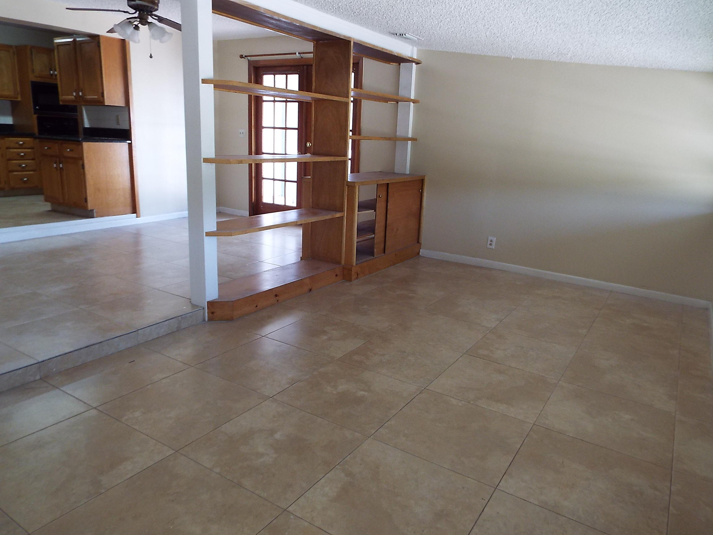 140 Davis Road Palm Springs, FL 33461 - Photo 2 of 19 DSCF2120